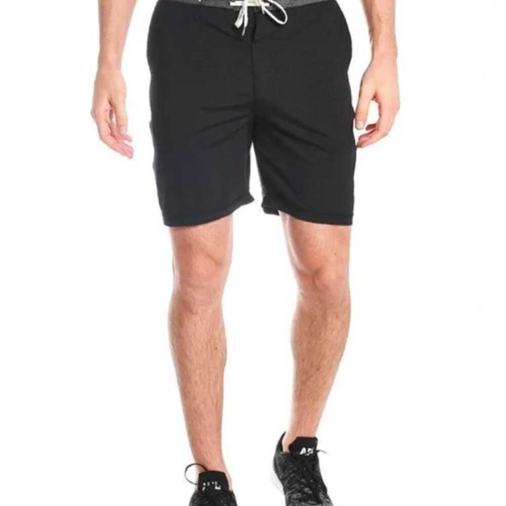 Vuori Men's Evolution Hybrid Board Shorts Swim Trunks - M